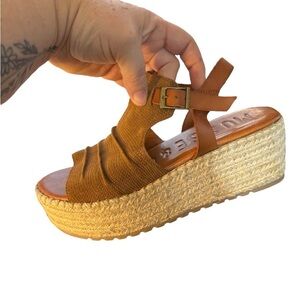 Musse and Cloud Women’s Picia Espadrille Suede Wedges Size 9